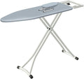 Une table de repassage offre un format de 120 x 30 x 85 cm